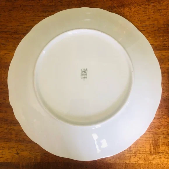 Vintage Wawel Poland Rose Garden 10 1/2" Dinner Plate - Picture 5 of 6